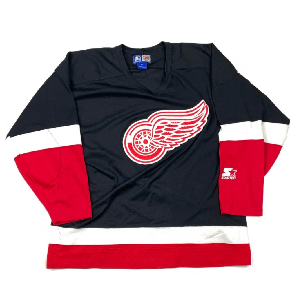 VTG 90s Starter Detroit Red Wings Hockey Jersey